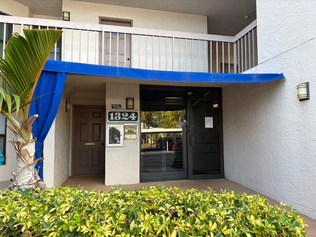 1324 Pasadena Ave S Unidad P654 - 1324 Pasadena Ave #206