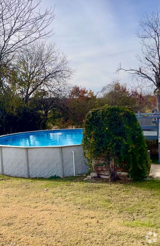 Building Photo - Horse Property - POOL - Country living at ... Rental