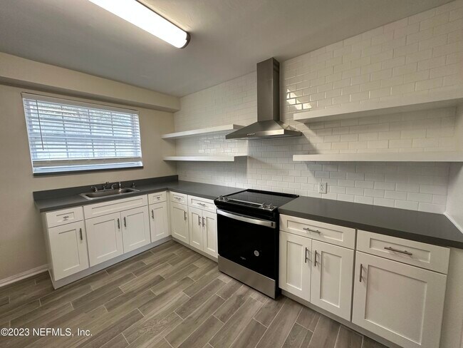 Photo - 3136 Belden St Condo