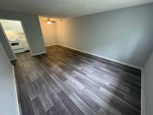 Photo - 1005 Hickory Hill Ln Unit C102