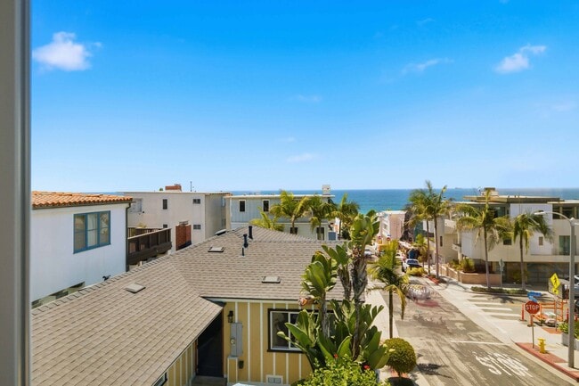 Photo - 2221 Bayview Dr