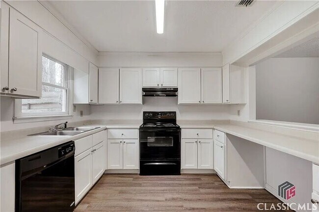 Photo - 209 Highland Park Dr