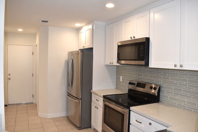 Photo - 3 Bedroom 2.5 Bath Townhome in the Knolls- El Cajon