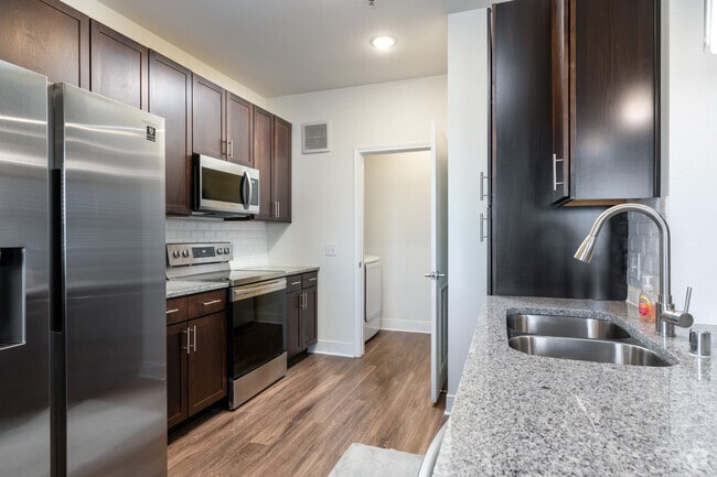 2BR, 2BA - 1088SF - Sorrento Villas