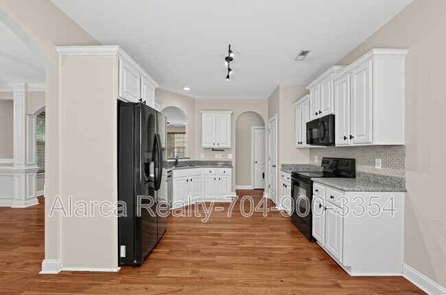 Photo - 12928 Windy Lea Ln
