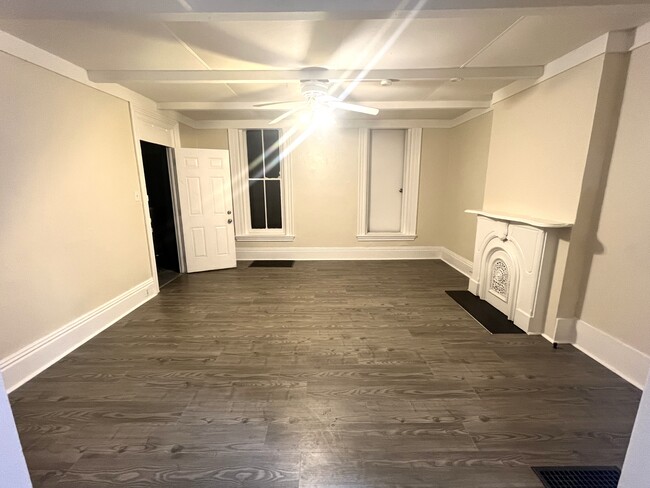 Photo - 239 W 16th St Unit 1