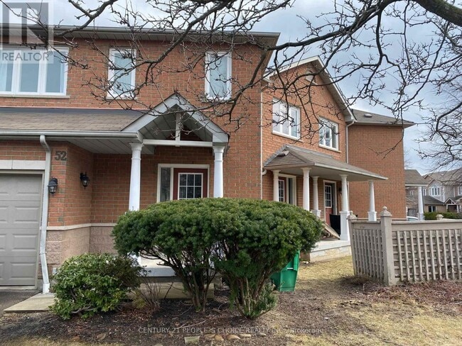 Photo - 833 Scollard Ct