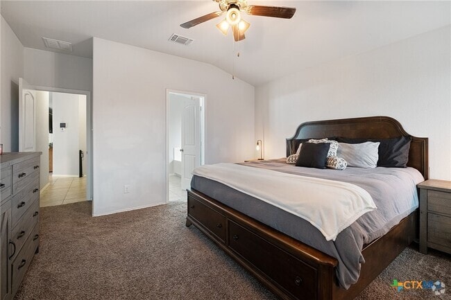 Building Photo - 5541 Perdita Dr Rental