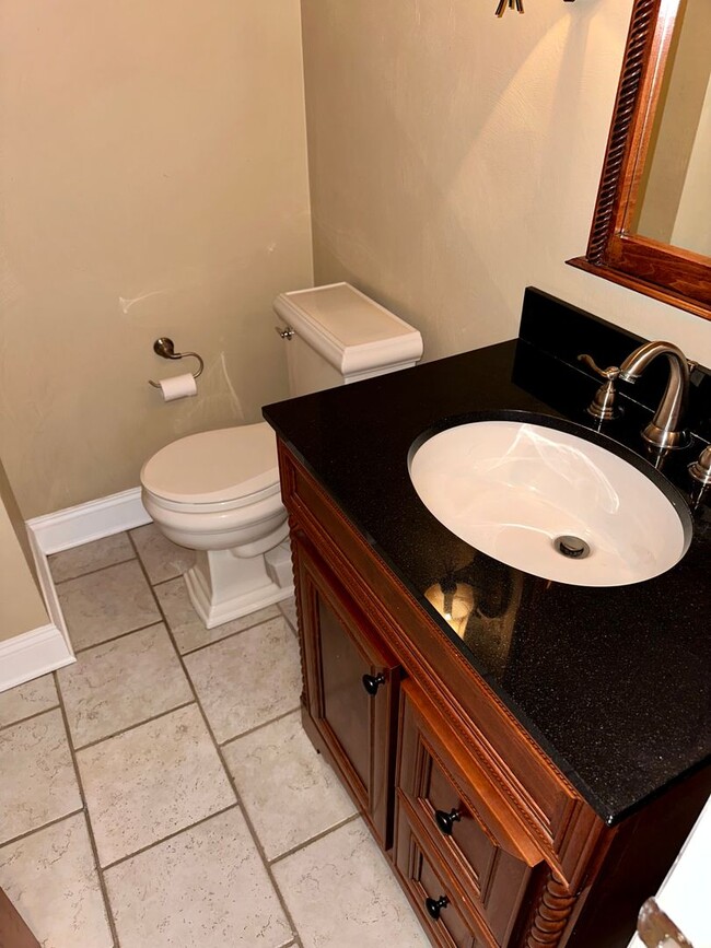 Photo - 2807 Jane St