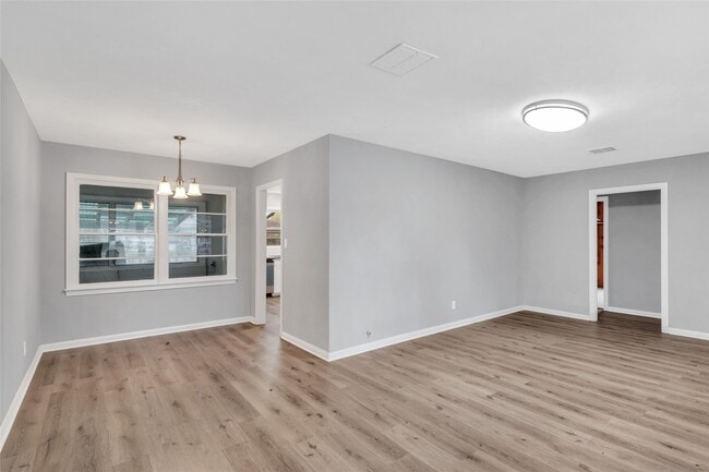 Photo - 116 12th Ave N