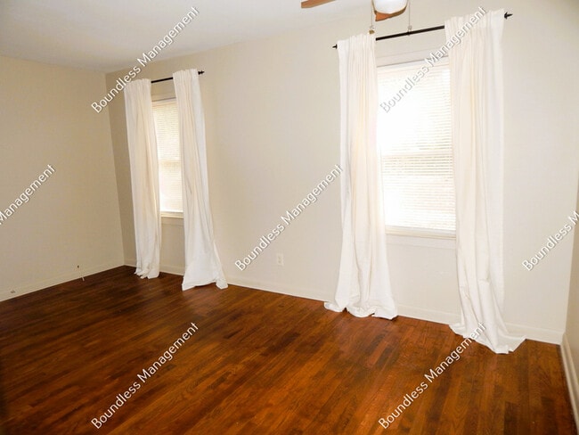 Photo - 2476 Maple St Unit B