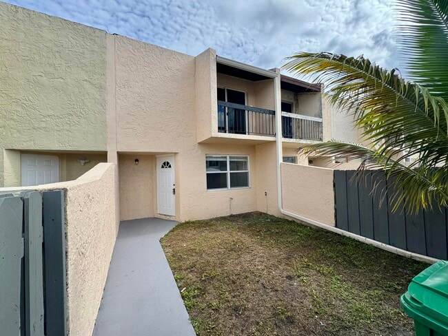 Building Photo - 3662 SW 59th Ave