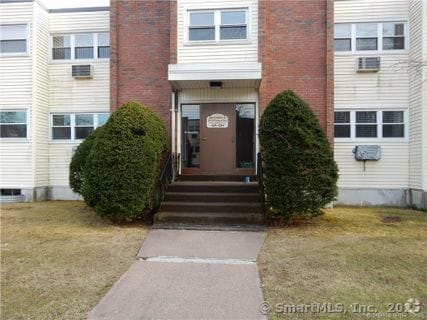 Building Photo - 36 Thompson Rd Rental