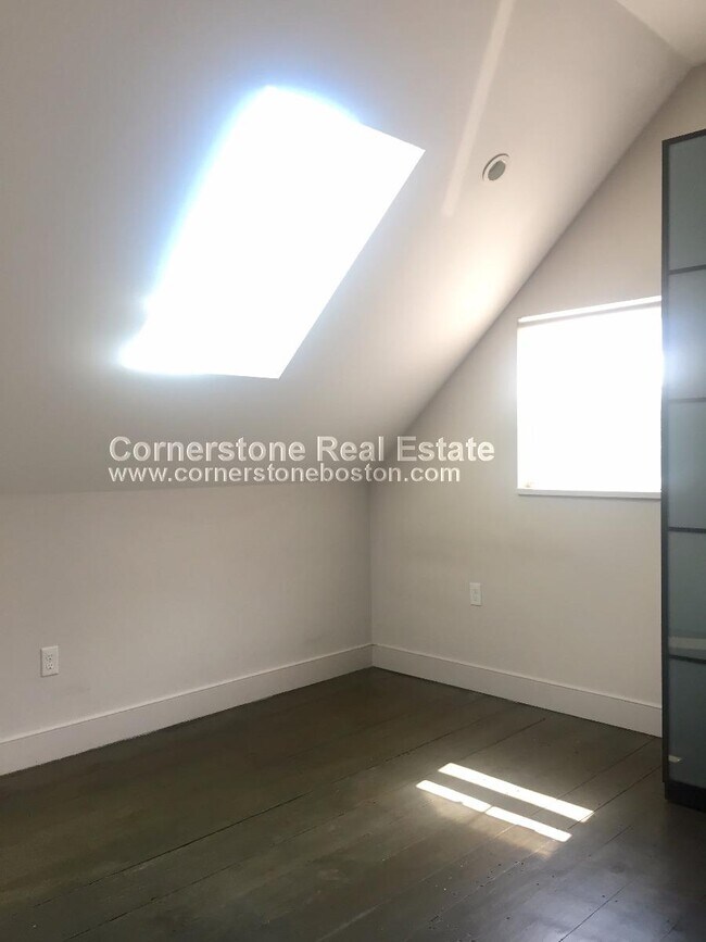 Photo - 24 Washburn St