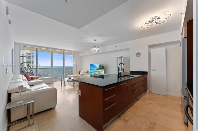 Photo - 1830 S Ocean Dr Unidad 1612