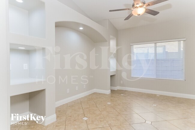 Photo - 5845 Clydene Dr