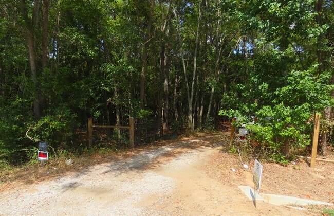 Photo - Country Living in Arp! 3 Bedroom, 1 Bath H...