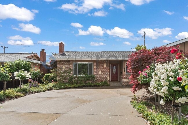 Photo - 1674 Noreen Dr