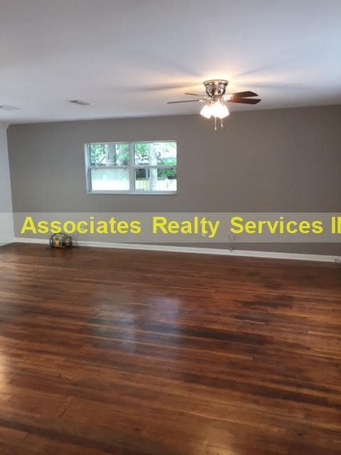 Photo - 3 Bedroom, 2 Bath Home in NW Gainesville. FULLY FENCED BACKYARD!!!