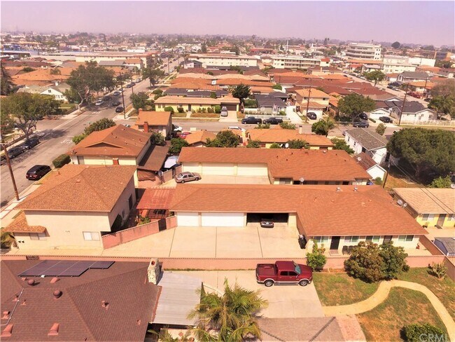 Photo - 4239 138th St Unit B