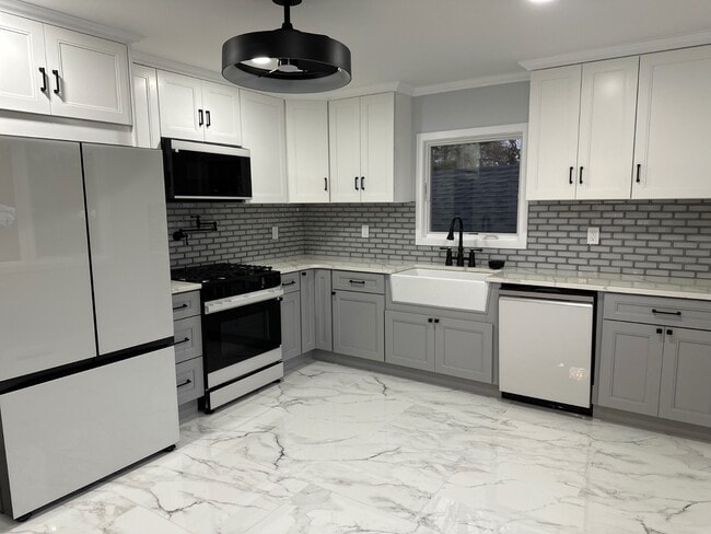 Photo - 595 Kingfisher Cir