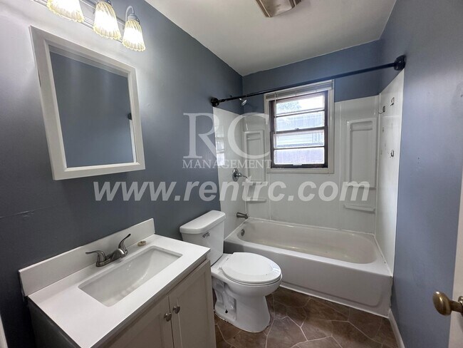 Photo - 717 Columbia-W