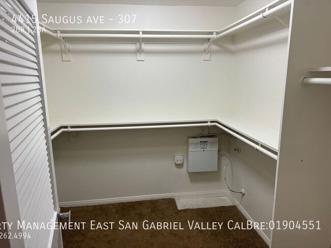 Photo - 4415 Saugus Ave