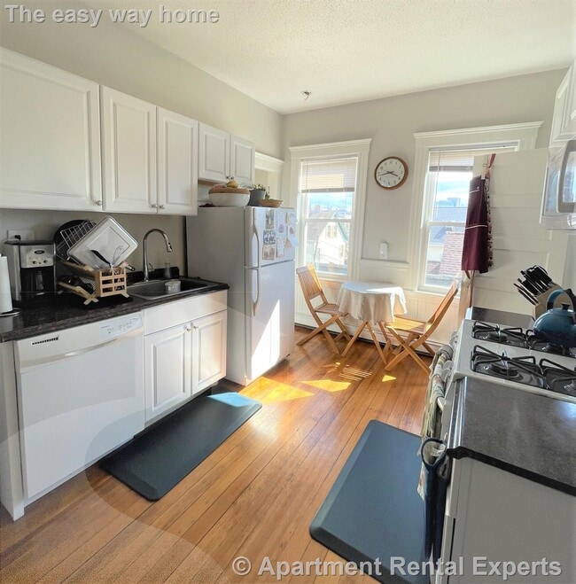 Photo - 120 Columbia St Unidad #3