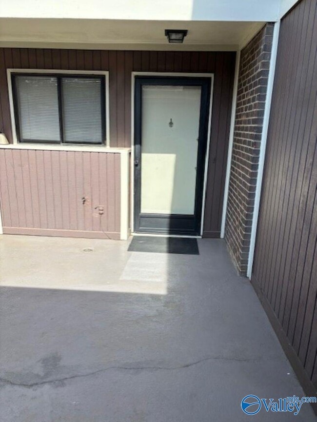 Building Photo - 206 Springvale Cir Rental