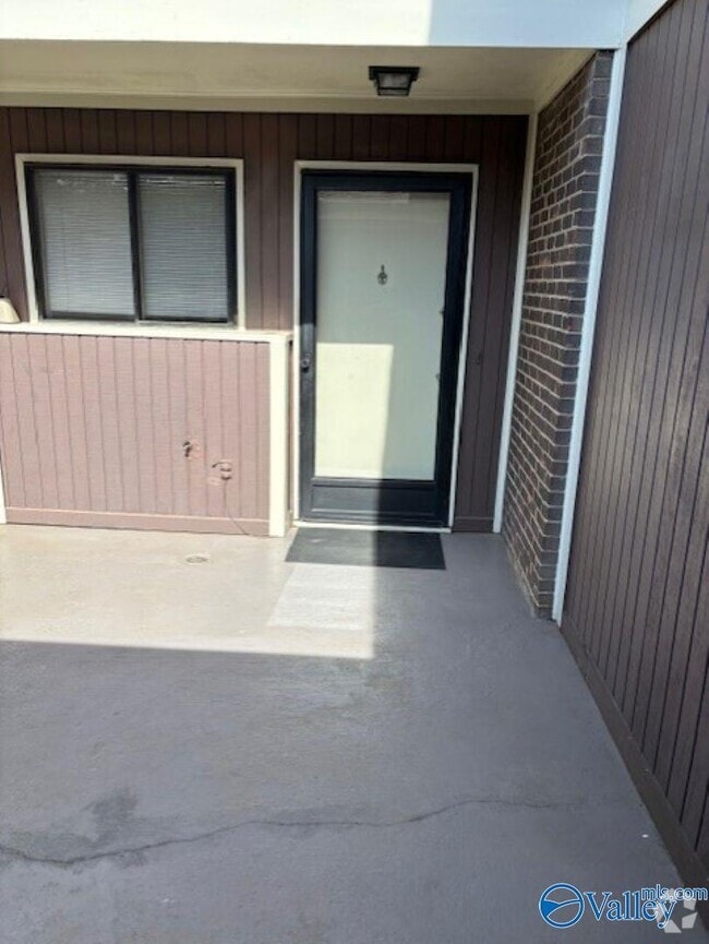 Building Photo - 206 Springvale Cir Rental