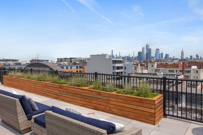 1000 Jefferson Street Apartments apartments — community photo