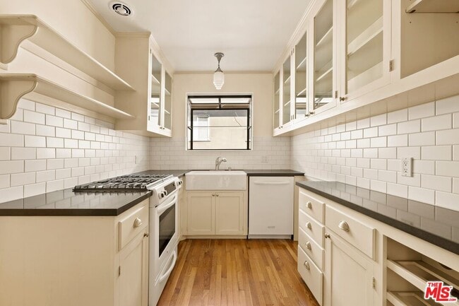 Photo - 1344 N Crescent Heights Blvd Unit 3