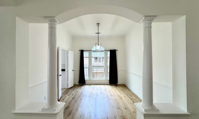 Photo - 7510 Golden Thistle Ln