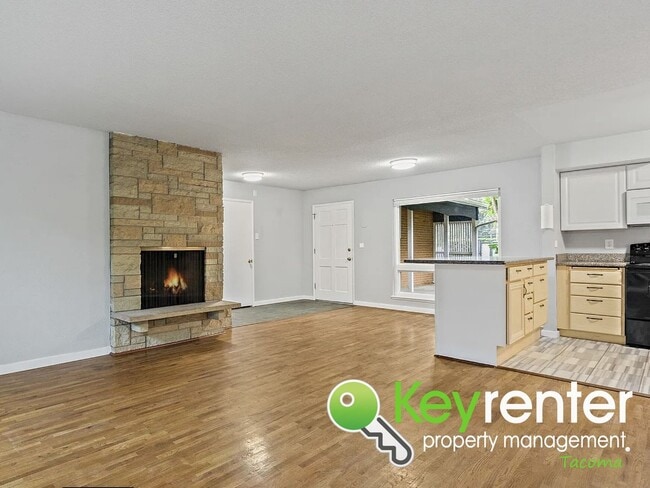 Photo - Updated 4-Bedroom, 2-Bath Tacoma Home for Rent Near Tacoma Community College and 6th Ave!