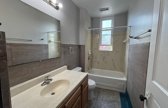 Photo - 3241 Jefferson Ave Unit 3241-07