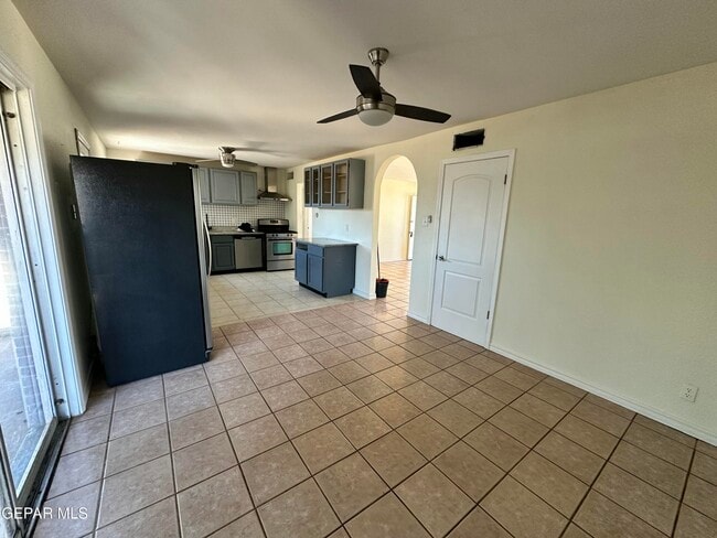 Photo - 10336 Windsor Dr