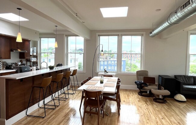 Building Photo - 43 Park St Unit 18 Rental