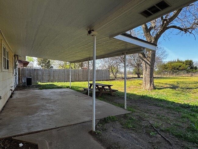 Photo - 3028 NE Pioneer Blvd