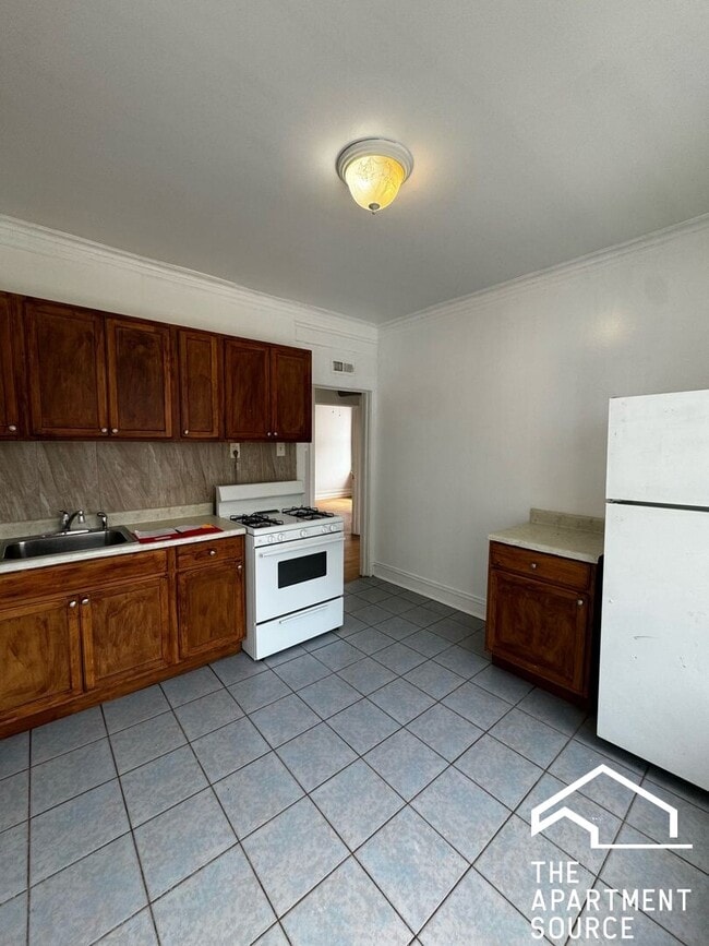 Building Photo - 4805 N Central Park Ave Unit 203