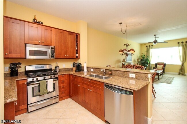 Building Photo - 9224 Campanile Cir Unit 203