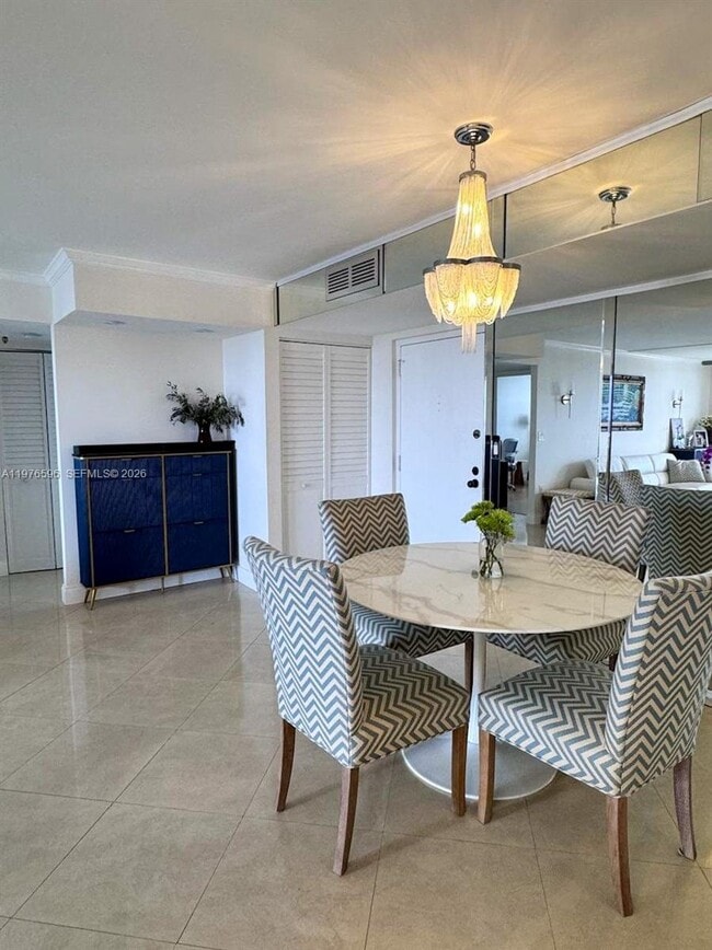 Photo - 290 174th St St Unit 902