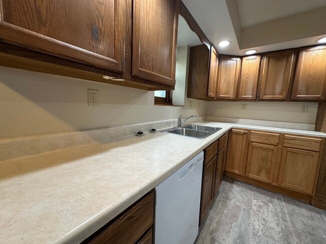 Photo - 1629 Unit LOWER