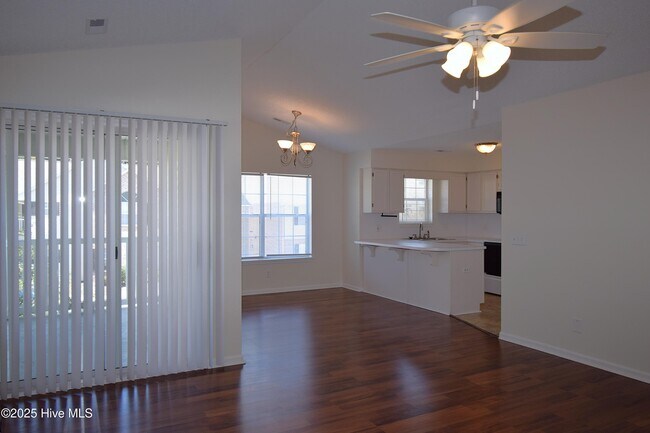 Photo - 2940 Mulberry Ln Unit F