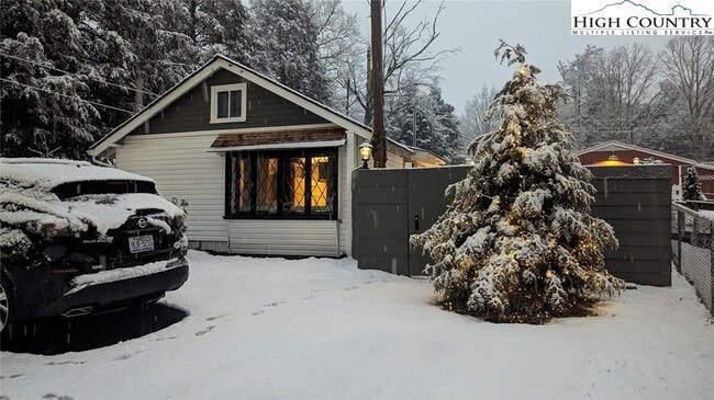 Photo - 494 Cranberry St