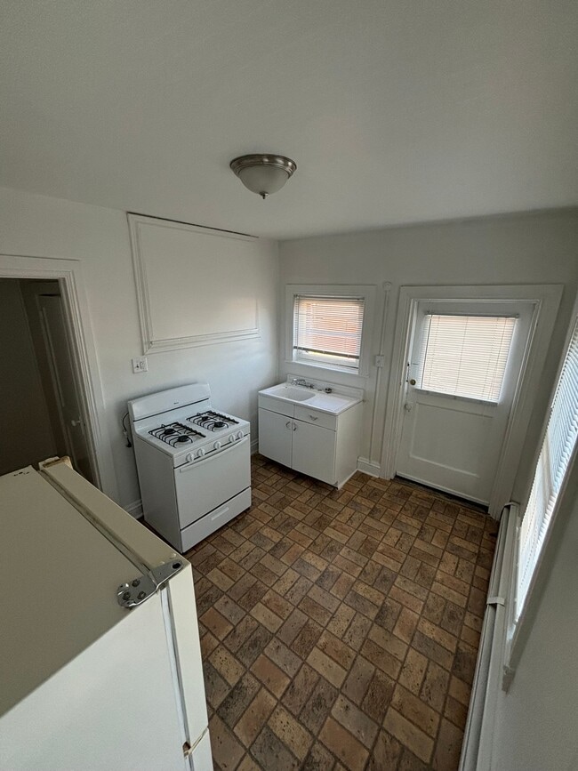 Photo - 123 E Market St