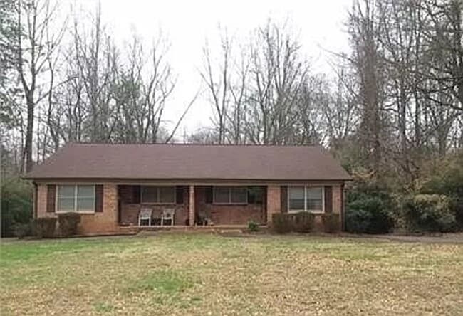 Building Photo - Charming 2 bed 2 bath duplex located in Newton