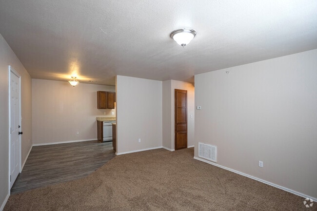 2BR, 1BA - 837SF