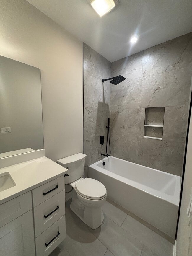 Photo - 6853 W Belmont Ave Unit 2