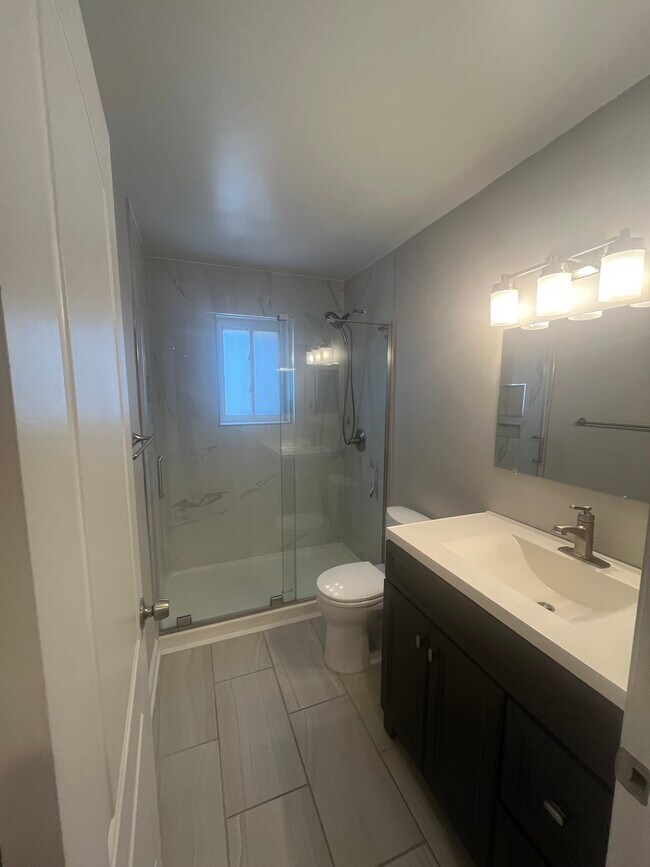 Photo - 1707 E 14 Mile Rd Unit B