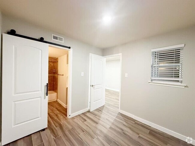 Building Photo - 2020 S Congress Ave Unit 1106 Rental